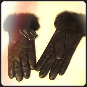 Fur Trimmed Leather gloves